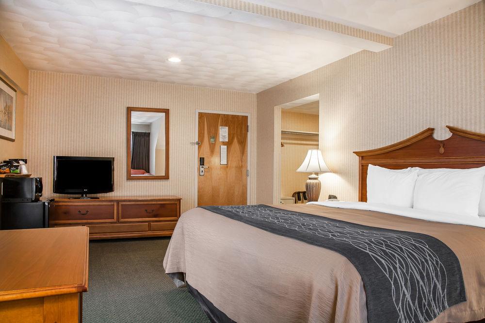Comfort Inn At Newport Beach Мідлтаун Екстер'єр фото