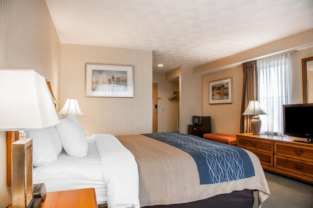 Comfort Inn At Newport Beach Мідлтаун Екстер'єр фото