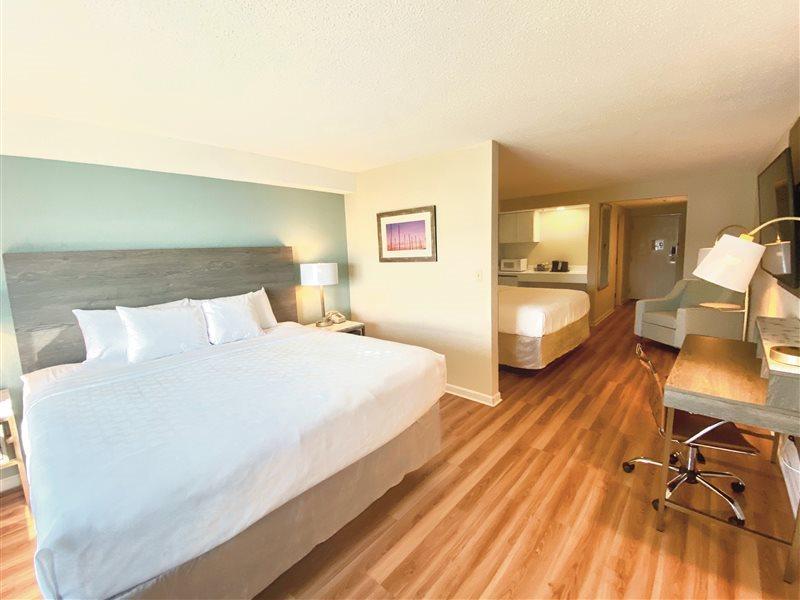 Comfort Inn At Newport Beach Мідлтаун Екстер'єр фото