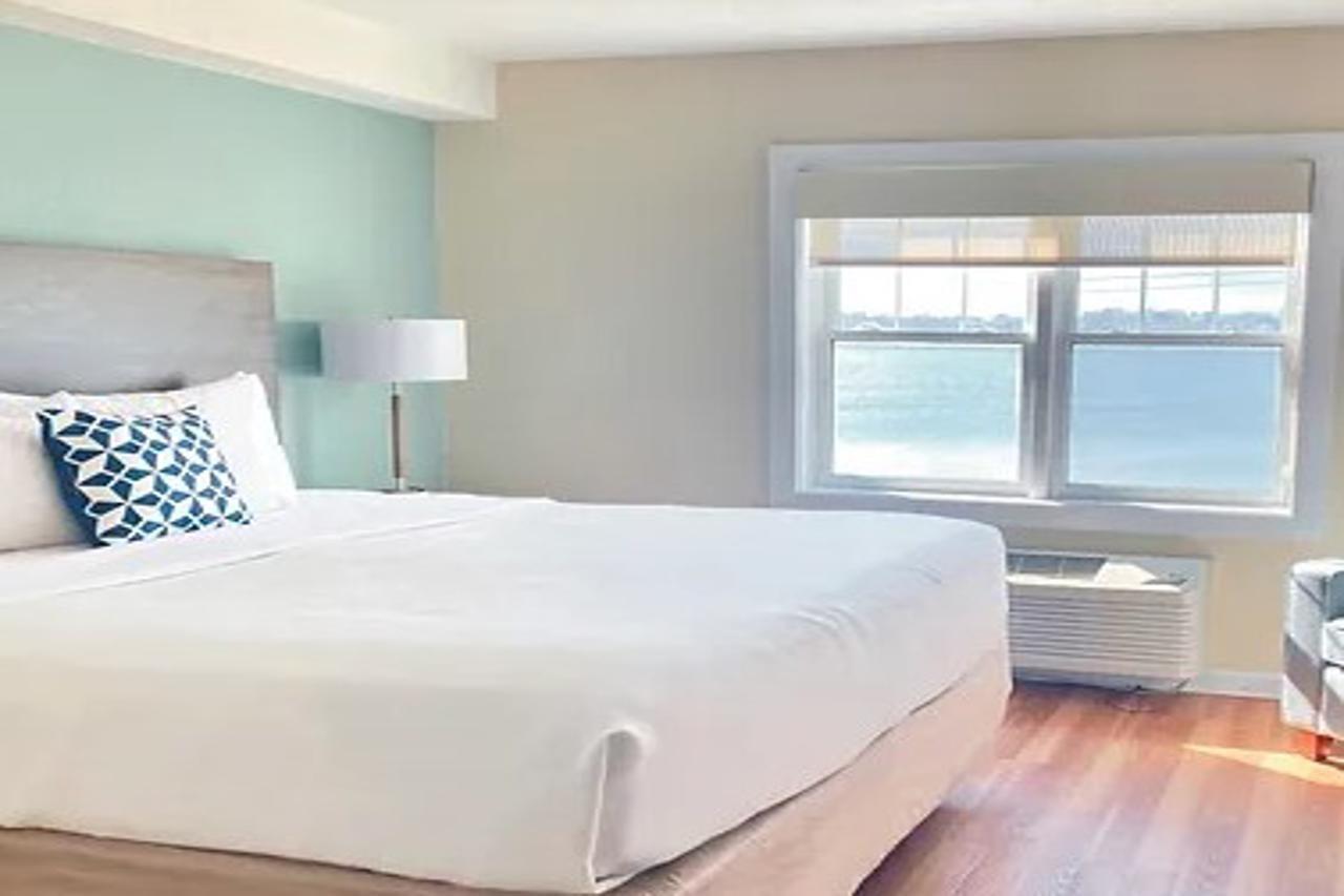 Comfort Inn At Newport Beach Мідлтаун Екстер'єр фото