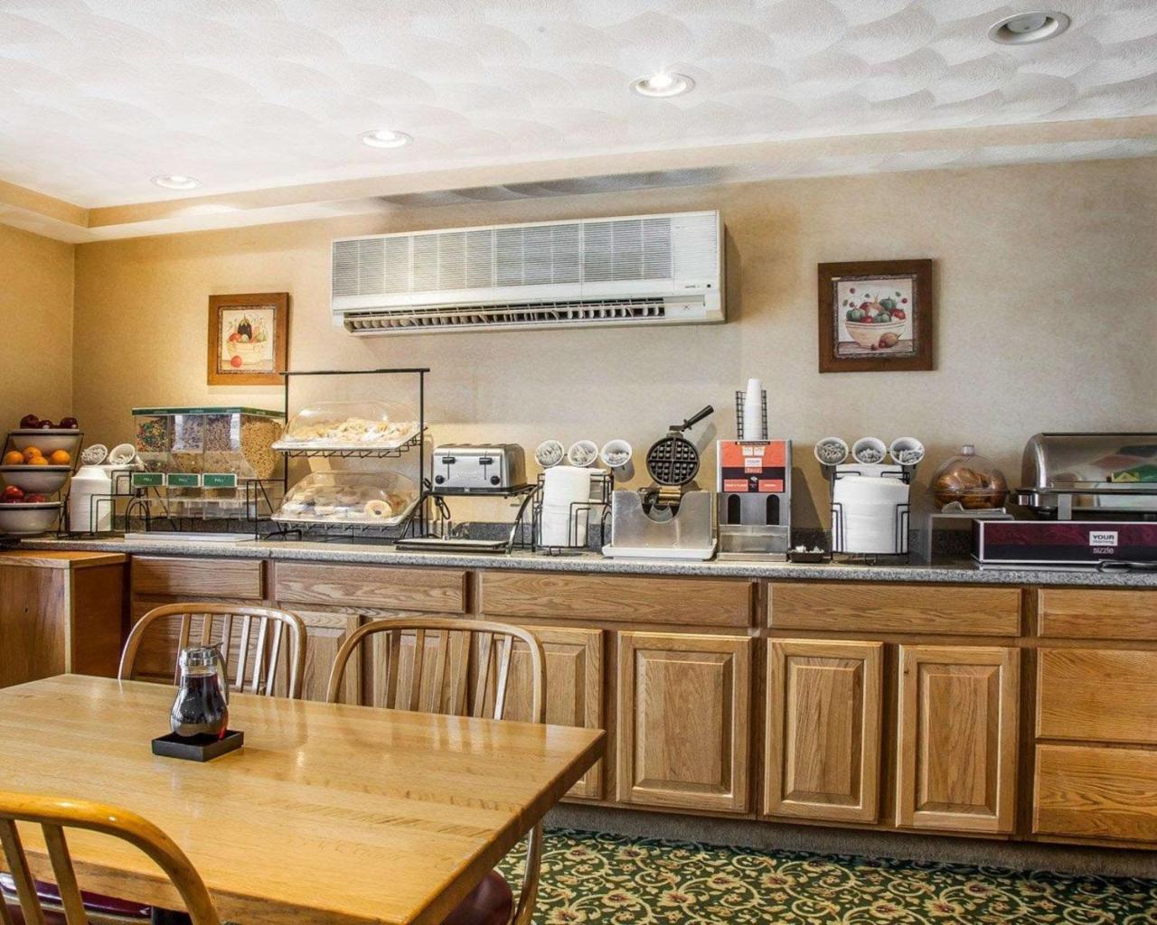 Comfort Inn At Newport Beach Мідлтаун Екстер'єр фото