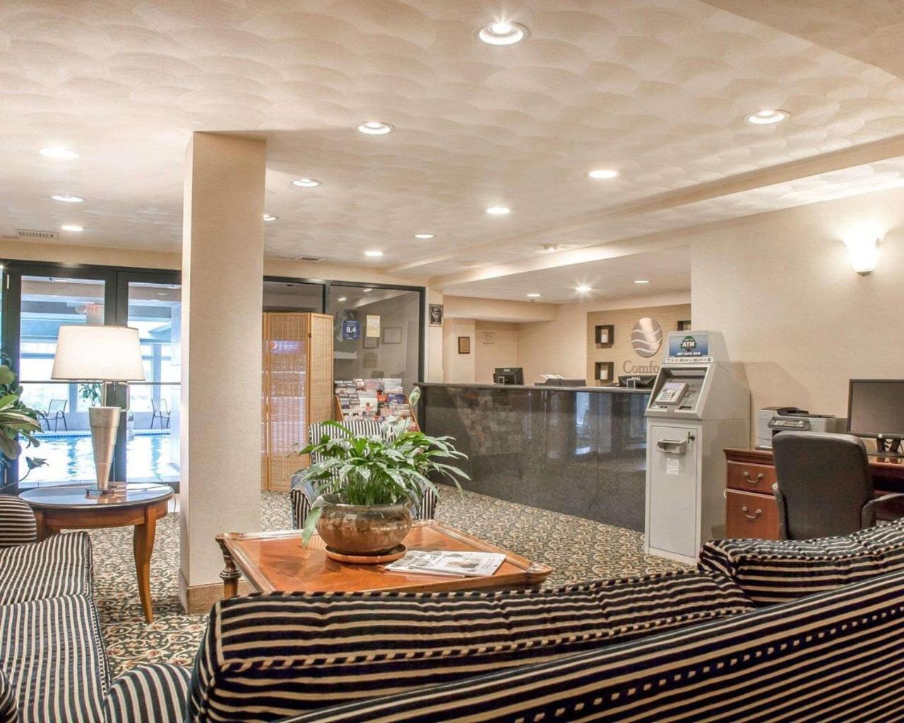 Comfort Inn At Newport Beach Мідлтаун Екстер'єр фото