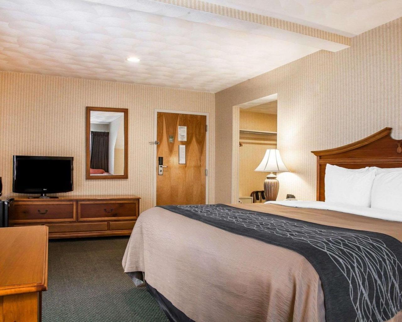 Comfort Inn At Newport Beach Мідлтаун Екстер'єр фото