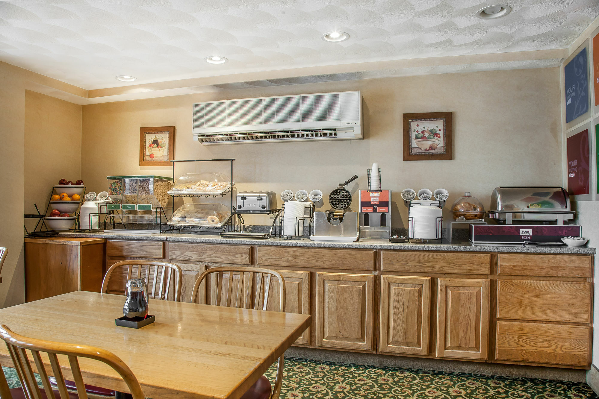 Comfort Inn At Newport Beach Мідлтаун Екстер'єр фото